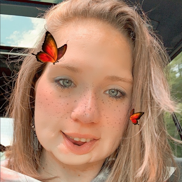 Meet your Posher, Brandy - Picture 1 of 1